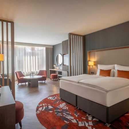 Clayton Hotel Dusseldorf City Centre Bagian luar foto