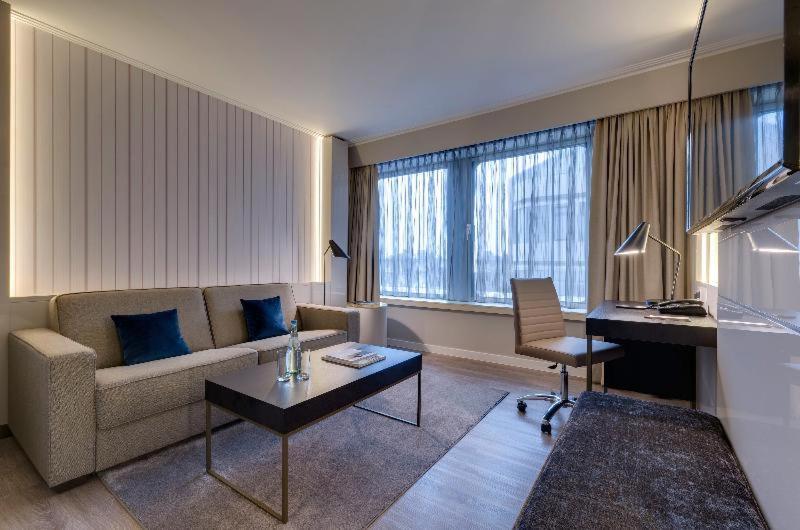 Clayton Hotel Dusseldorf City Centre Ruang foto