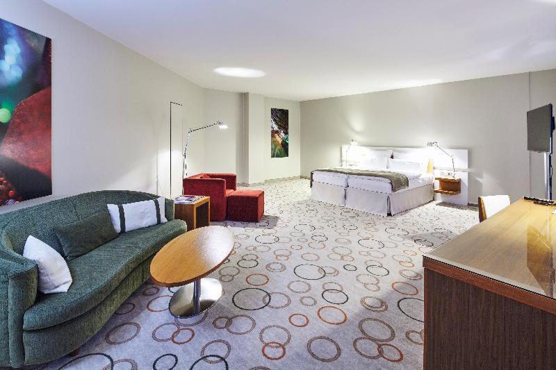 Clayton Hotel Dusseldorf City Centre Ruang foto