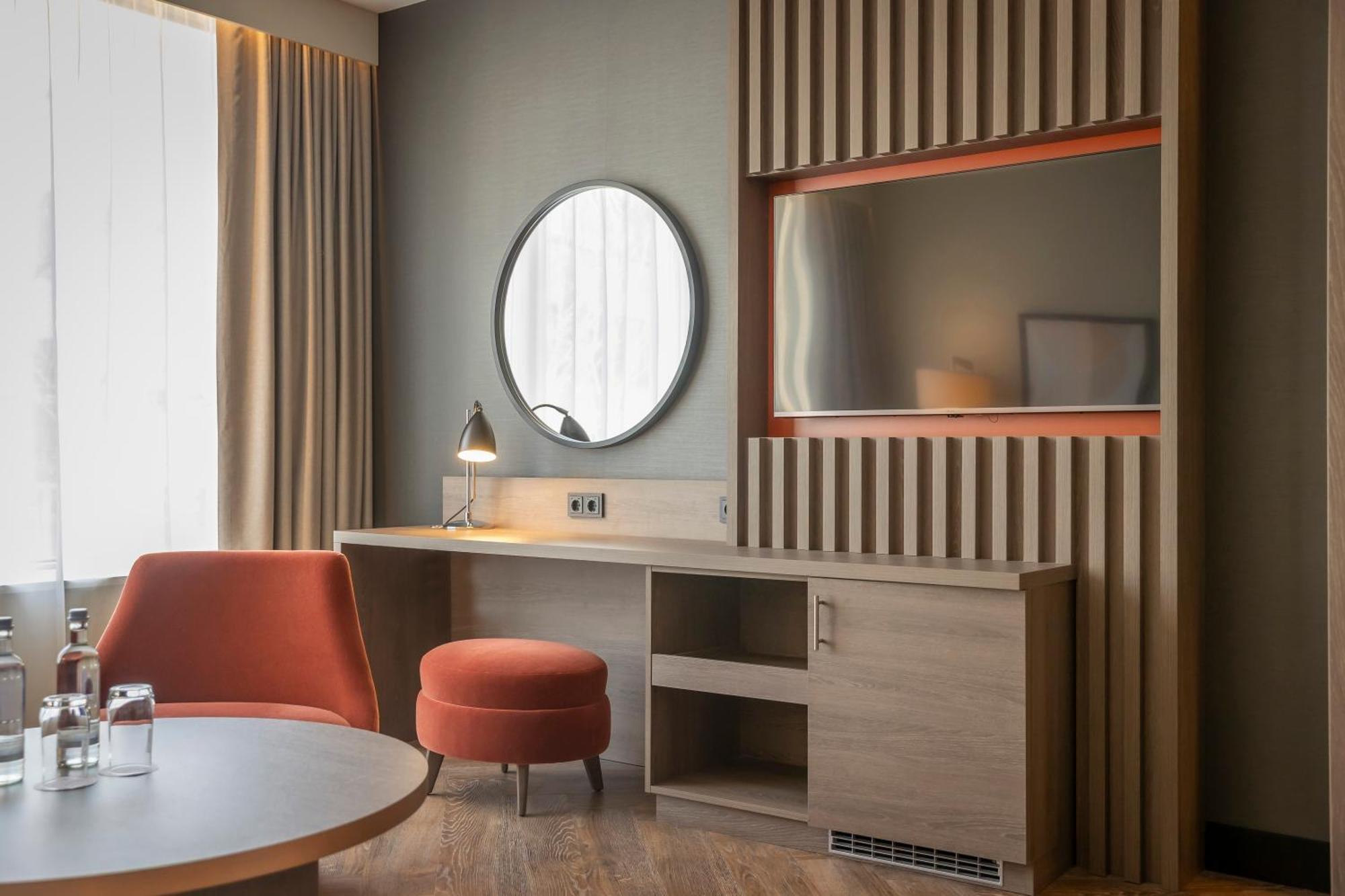Clayton Hotel Dusseldorf City Centre Bagian luar foto