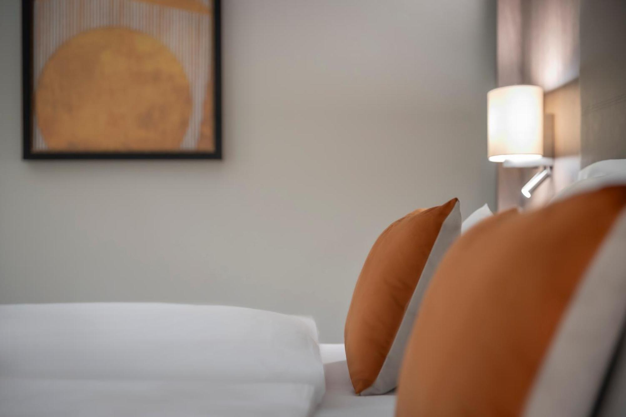 Clayton Hotel Dusseldorf City Centre Bagian luar foto