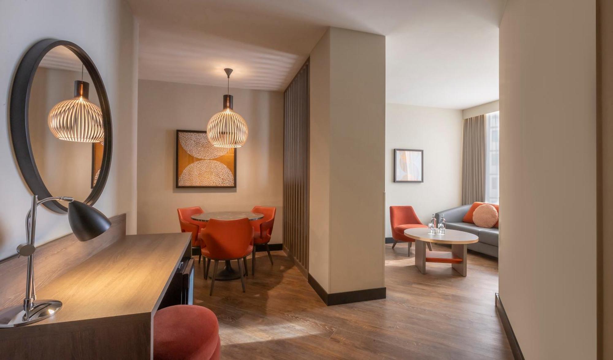 Clayton Hotel Dusseldorf City Centre Bagian luar foto